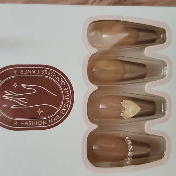 Brand New Romwe Fun False Nails-L - Picture 3 of 3